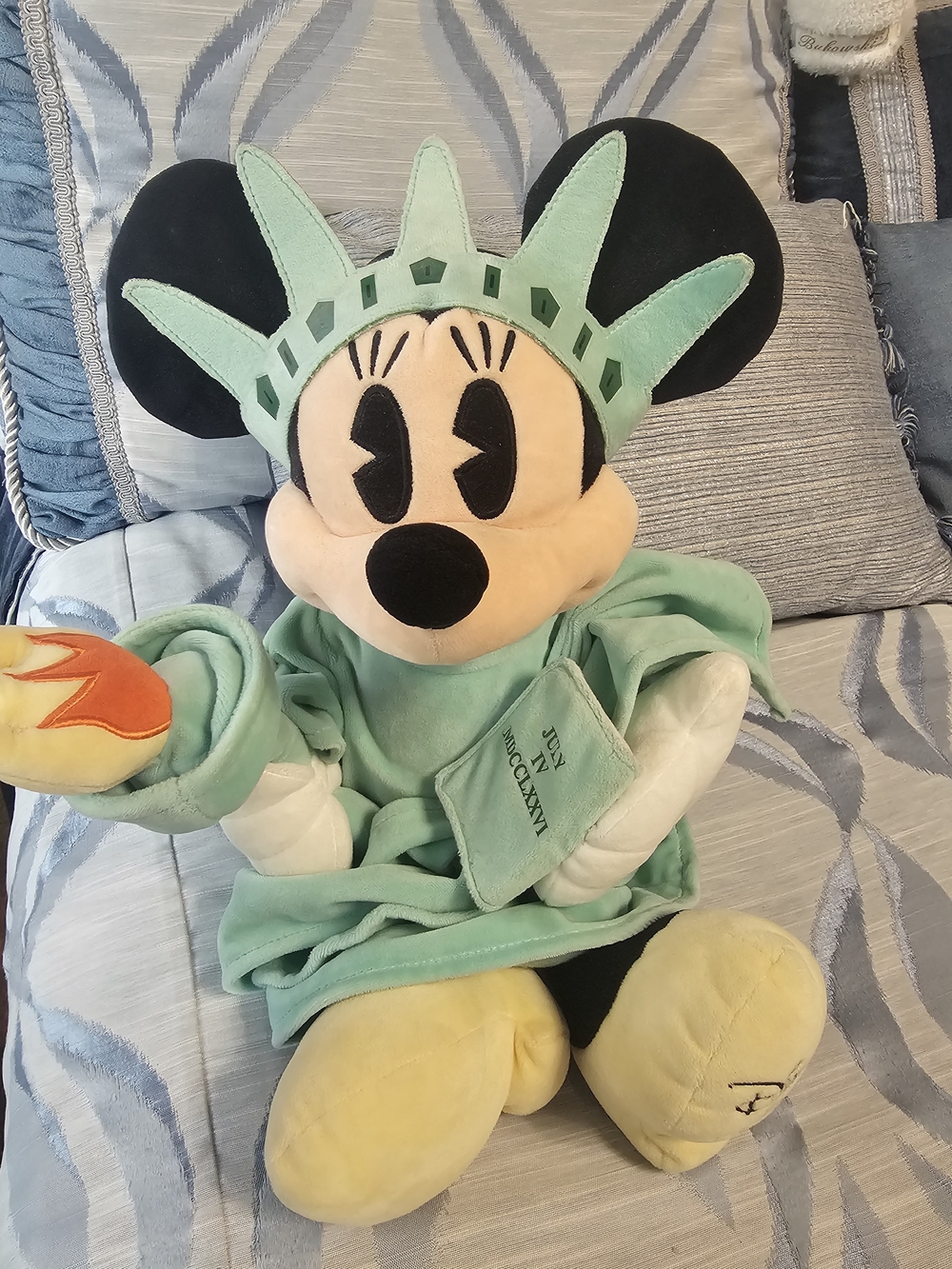 Disney Minnie Mouse Statue of Liberty Plush in Mint Green and Black
